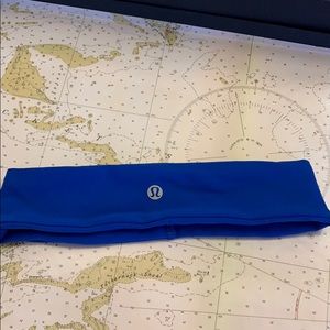 Lululemon Fly Away Tamer headband in EUC